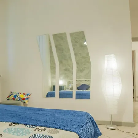 Fortezza Studio شقة